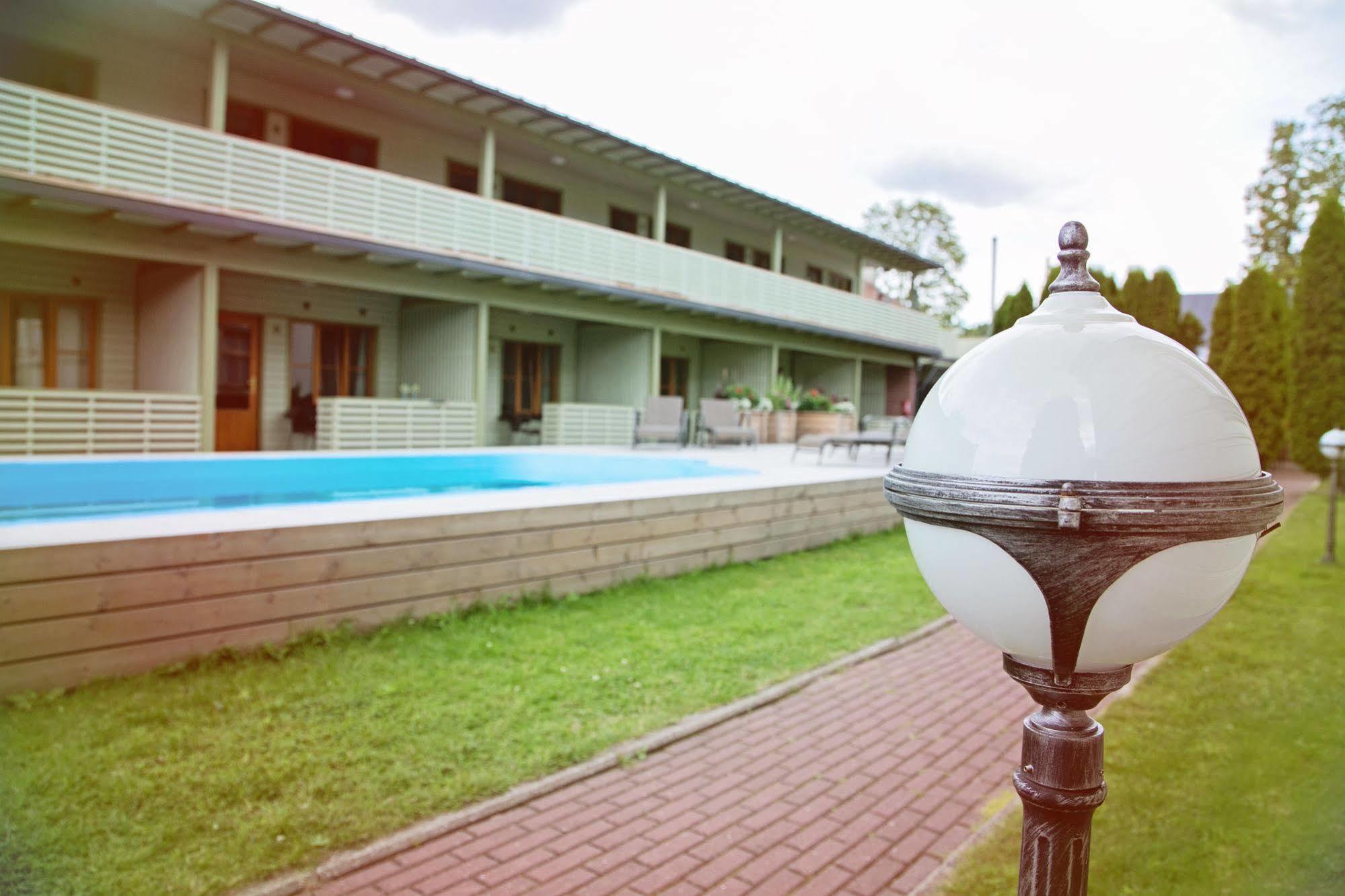 Kurgo Villa Self Check-In Hotel Parnu Bagian luar foto